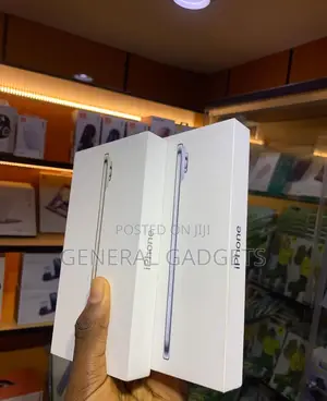 New Apple iPhone 17 256 GB Gray