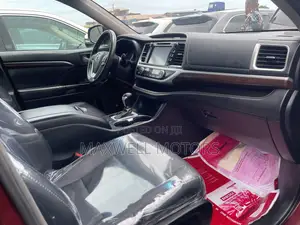 Toyota Highlander Limited V6 4x4 (3.5L 6cyl 6A) 2016 Maroon