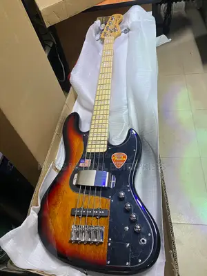 Squire Fender Active Jazz Bass