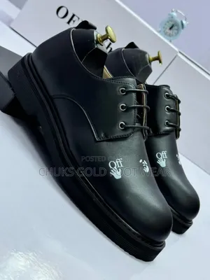 Balenciaga Size Alert  
Struggling to Find Sizes We’Ve Got Them.