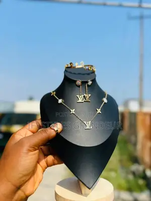 Romanian Gold Jewelry Set