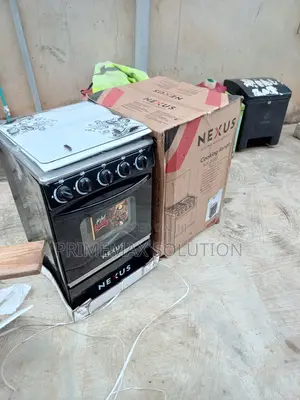 Sleek Black Nexus 4 Burner Gas Stove