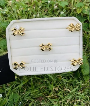 Bow Tie Statement Ring-003