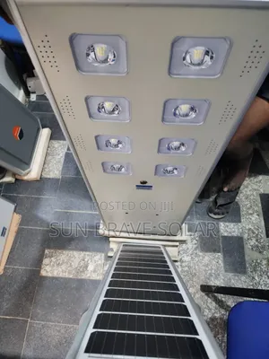 100w Wakatek All-in-one Solar Street Light