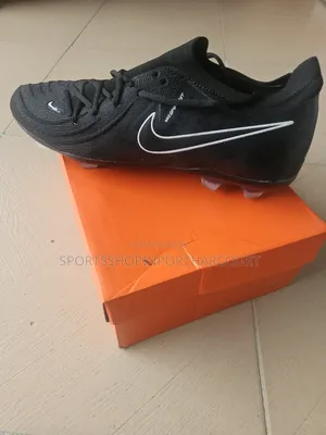 Nike Phantom Football Boot