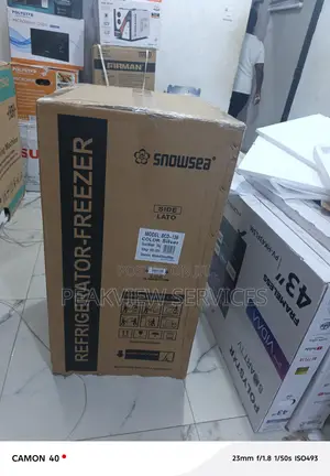 Snowsea BCD-136 Fridge Freezer – Stylish Design, Powerful Performance