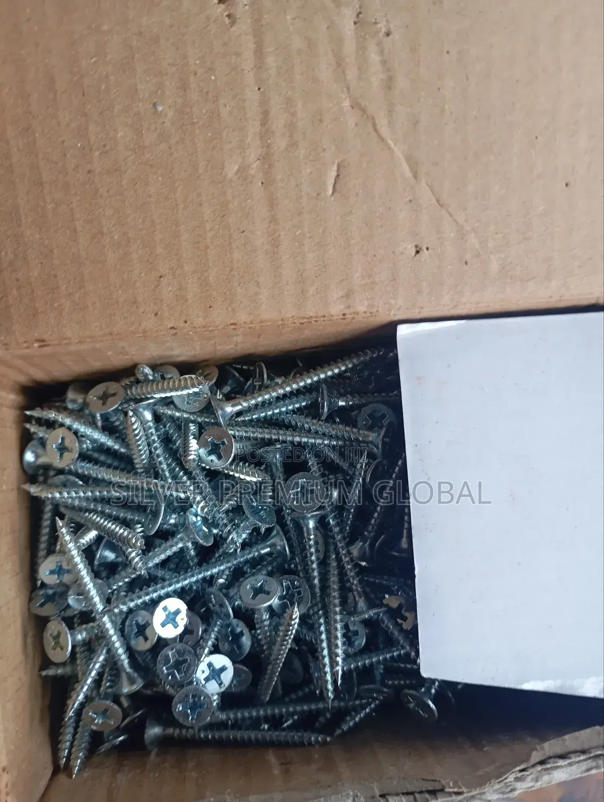 White Screw
