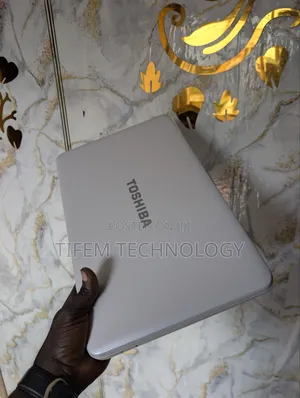 Laptop Toshiba Satellite C850 8GB Intel Core I5 HDD 750GB