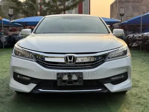 Honda Accord Touring V6 4dr Sedan FWD (3.5L 6cyl 6A) 2017 White