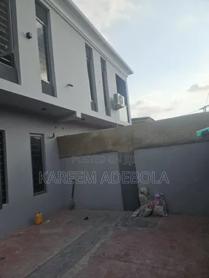 4bdrm Duplex in Off Lagoon Hospital, Obafemi Awolowo Way for sale