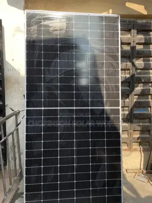 Solar Energy Trina Panels 560watts 144cell Bifacial