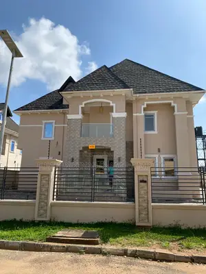 6bdrm Duplex in Apo District for sale