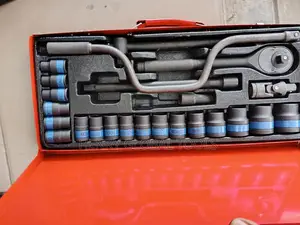 1⁄2" 10-32mm Industrial Socket Set
