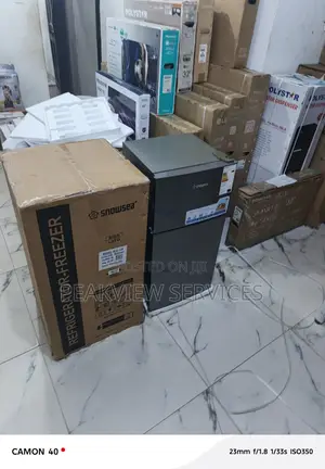Snowsea BCD-136 – Compact Refrigerator With Freezer Section