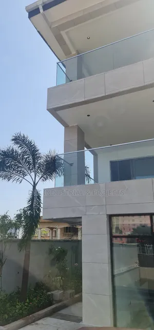 Tempered Glass Railings / Staircase / Balconies / Glass Decoration