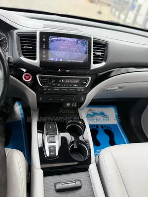 Honda Pilot Touring 4dr SUV 4WD (3.5L 6cyl 9A) 2016 Blue
