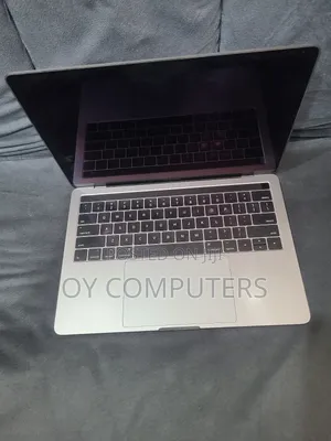 Laptop Apple MacBook Pro 2017 16GB Intel Core I7 SSD 512GB