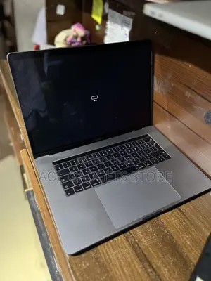 Laptop Apple MacBook Pro 2016 16GB Intel Core I5 SSD 256GB