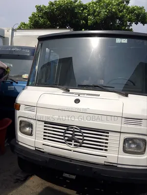 Mercedes-Benz Tourismo 2002 White