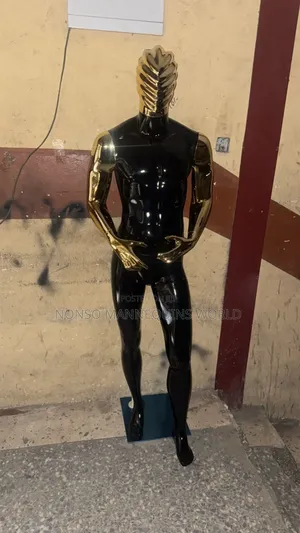 Spider Head Male Black And Gold Mannequin