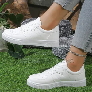 Women's Vulcanize White Classic Sport Lace Up Skateboard Sneakers