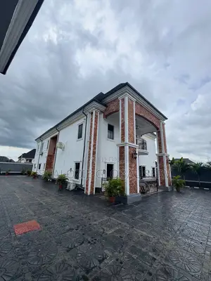 5bdrm Duplex in New Heaven Estate, for sale
