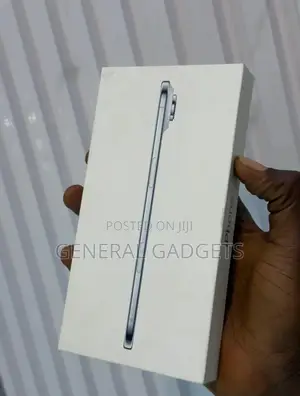 New Apple iPhone 17 256 GB Black