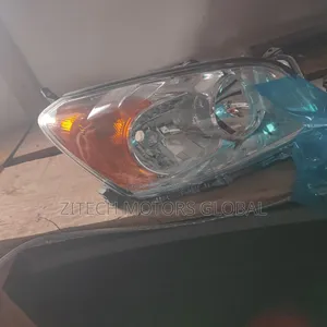 Right Side Head Light Rav4 2010