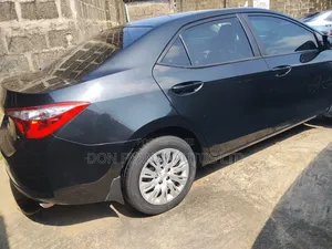 Toyota Corolla LE 4dr Sedan (1.8L 4cyl CVT) 2016 Black