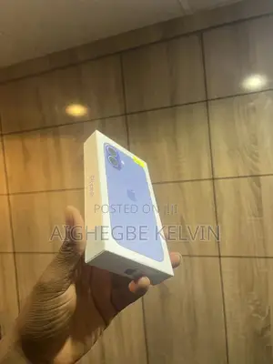 New Apple iPhone 16 128 GB Blue