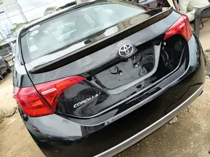 Toyota Corolla LE Premium 4dr Sedan (1.8L 4cyl CVT) 2015 Black