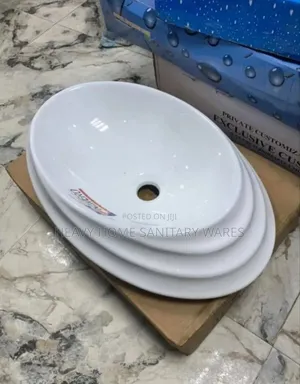 009 White Ceramic Basin