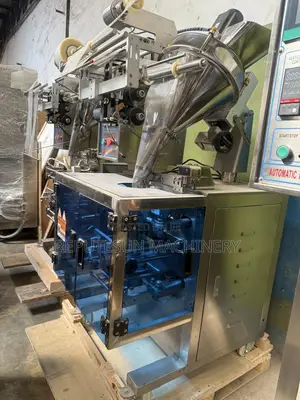 Four-Side Sealing Powder Packing Machine C/W Acrylic Glass Cover