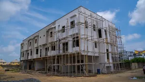 2bdrm Maisonette In Osapa London For Sale