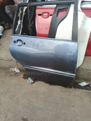 Toyota Highlander 20005 Model Empty Door Back Right