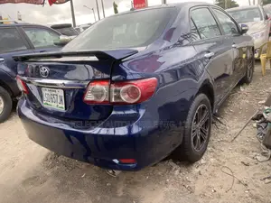 Toyota Corolla S 4dr Sedan (1.8L 4cyl 4A) 2013 Blue