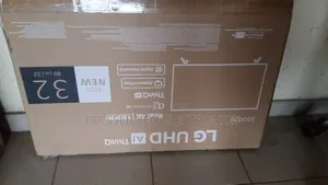 32inches Smart Tv With Brand Logo