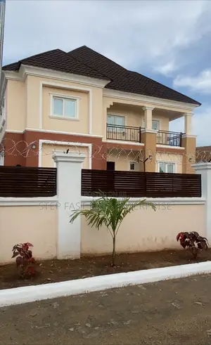 4bdrm Duplex in FHA for sale