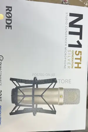 Røde Nt1 5th Generation Large-Diaphragm Studio Condenser Microphone