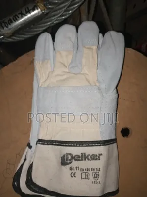 Hand Grove Delker