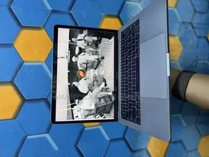 Laptop Apple MacBook Pro 2017 8GB Intel Core I5 SSD 128GB