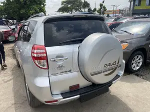 Toyota RAV4 2012 Silver