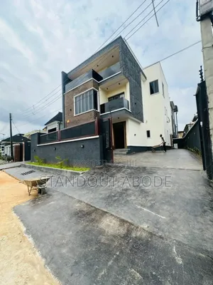 5bdrm Duplex in Inside An Estate, Adeniyi Jones for sale