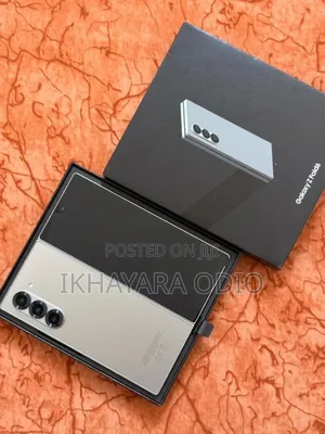 New Samsung Galaxy Z Fold6 256 GB Silver