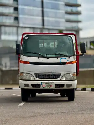 2004 Foreign Used Toyota Dyana Truck