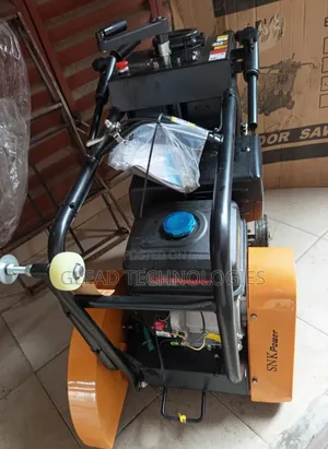 Concrete Asphalt Cutting Machine.