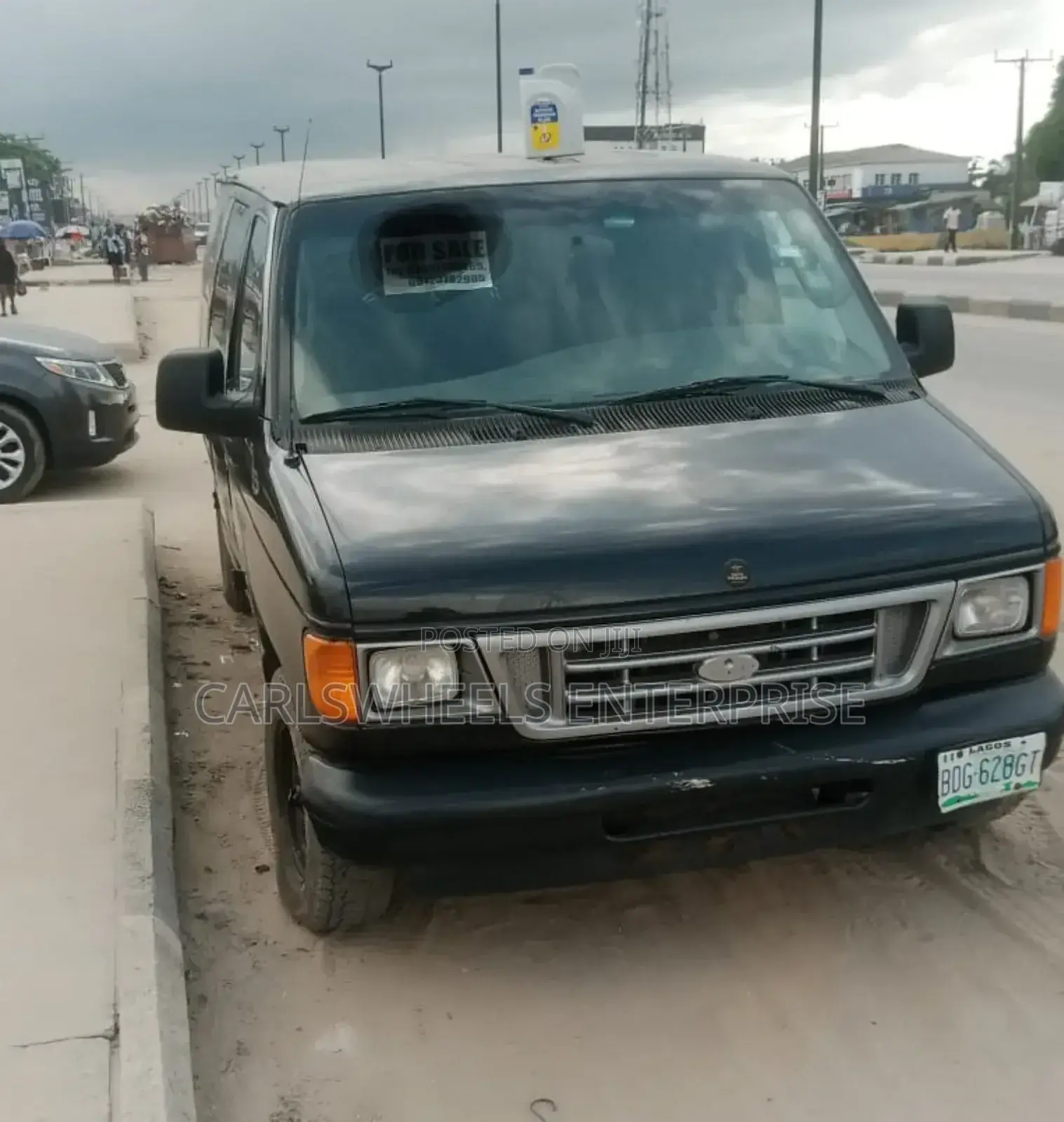 Ford E250 2009 Black