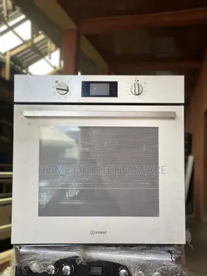 Inbuilt Indesit Oven