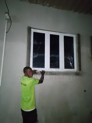 3panel Casement Window With Net