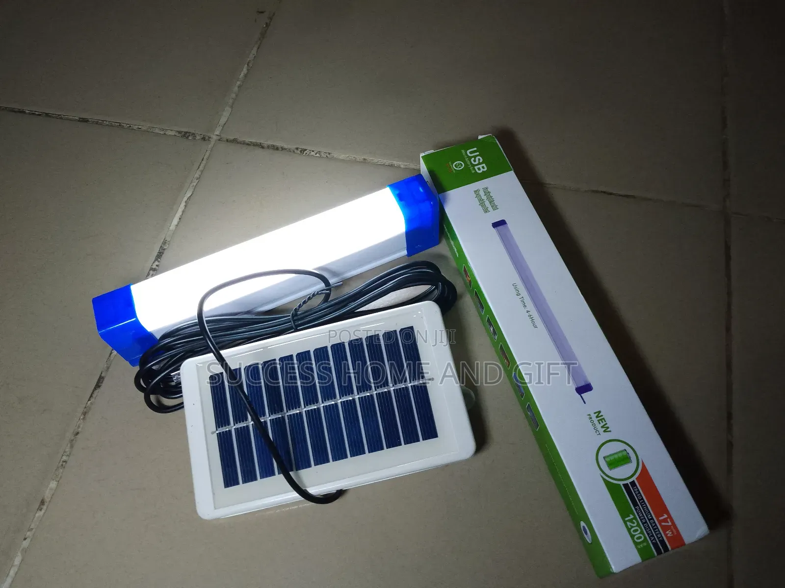 Fluorescent Light
With Solar Panel